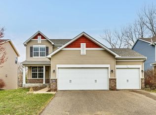 4947 Hamlet Ave N, Oakdale, MN 55128