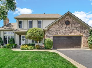 218 Stone Fence Rd, Vernon Hills, IL 60061