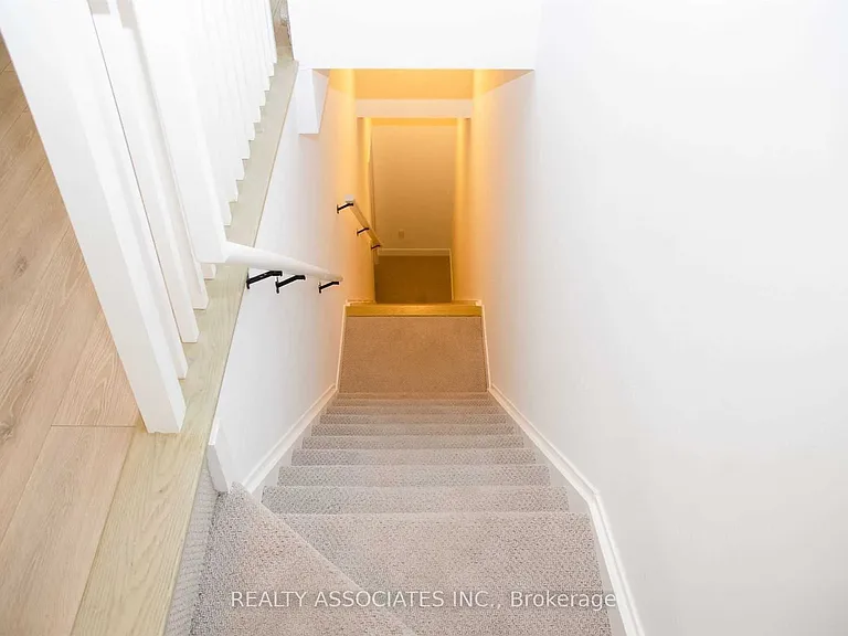 215 Bonis Ave #Townhouse 19 — Photo 13