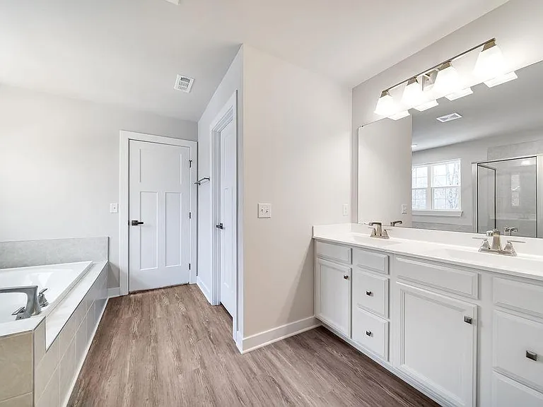 1124 Watermark Way — Photo 7