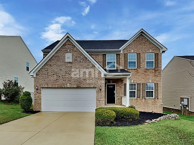 2215 Ambergate Dr — Photo 1