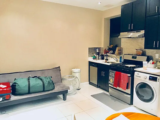 Rented by Charles Coutinho LLC | media 21