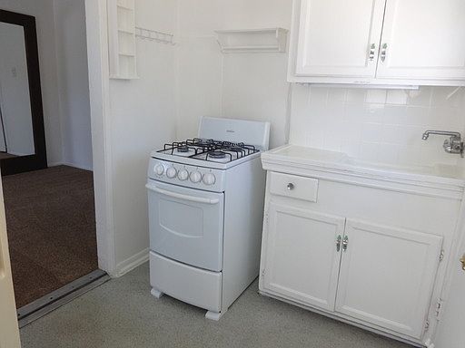 2nd image of 4671B Felton St