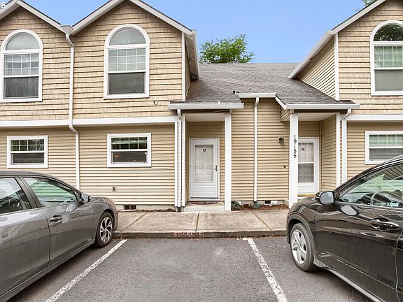 3rd image of 19155 SE Yamhill St APT 17