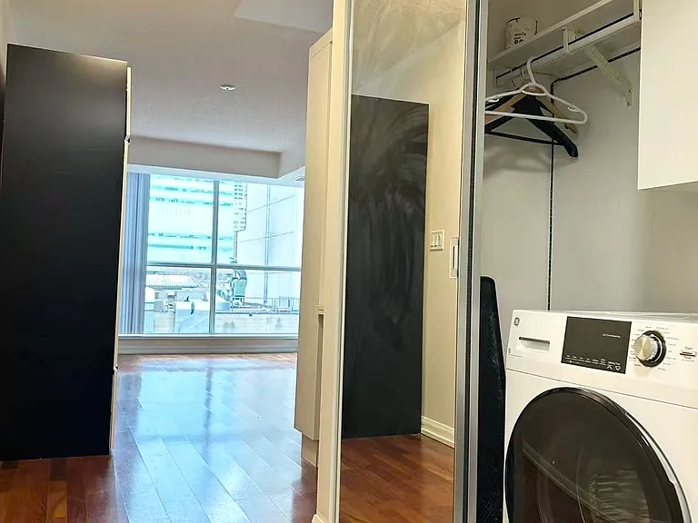 111 Elizabeth St E #705 — Photo 9
