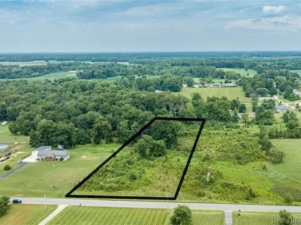 130 Stonybrook Road, Austin, IN 47102