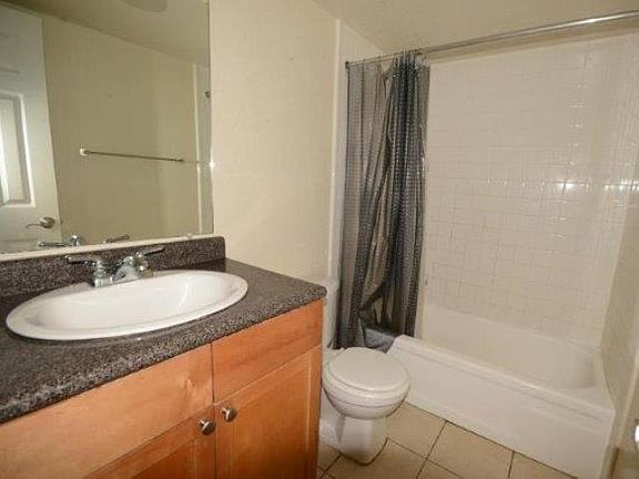 3rd image of 291 Lewfield Cir