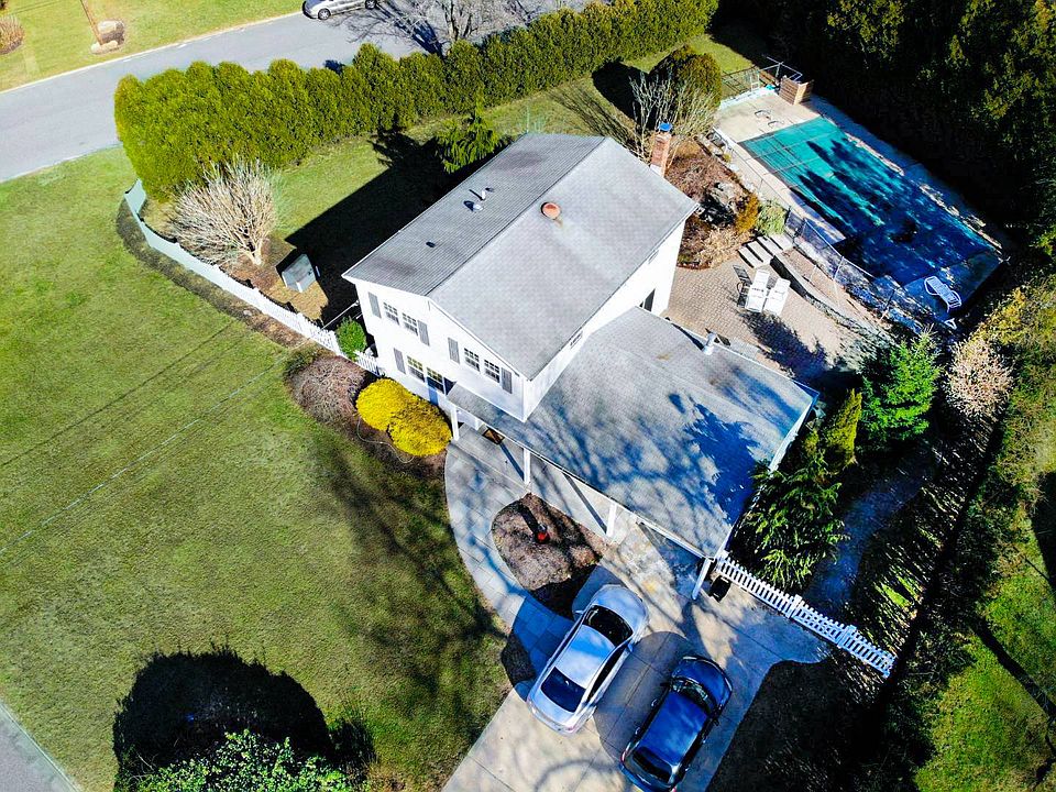 1st image of 8 Ballman Ct