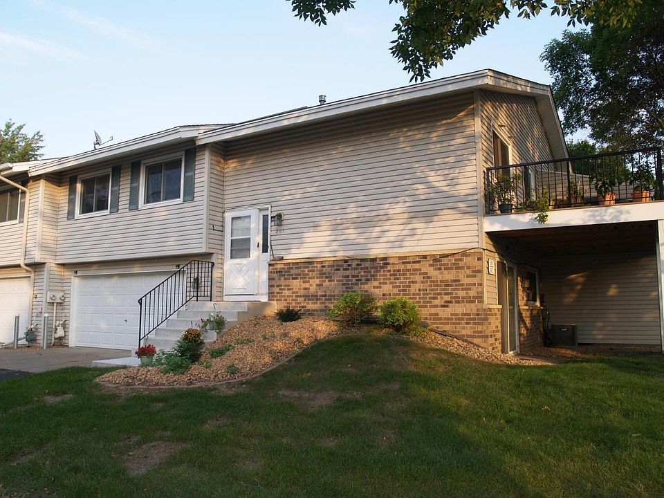 1st image of 861 Evergreen Cir