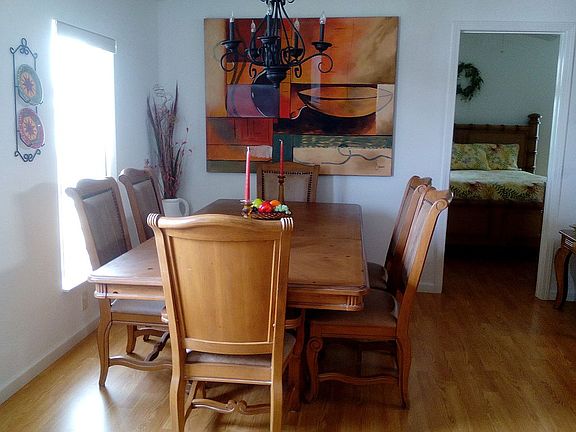 Dinning off of living room b