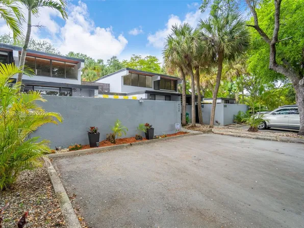 6448 Windmill Gate Rd, Miami Lakes, FL 33014