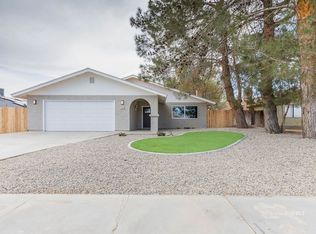 340 S Locust St, Ridgecrest, CA 93555