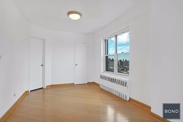 Sold by Bond New York | media 21