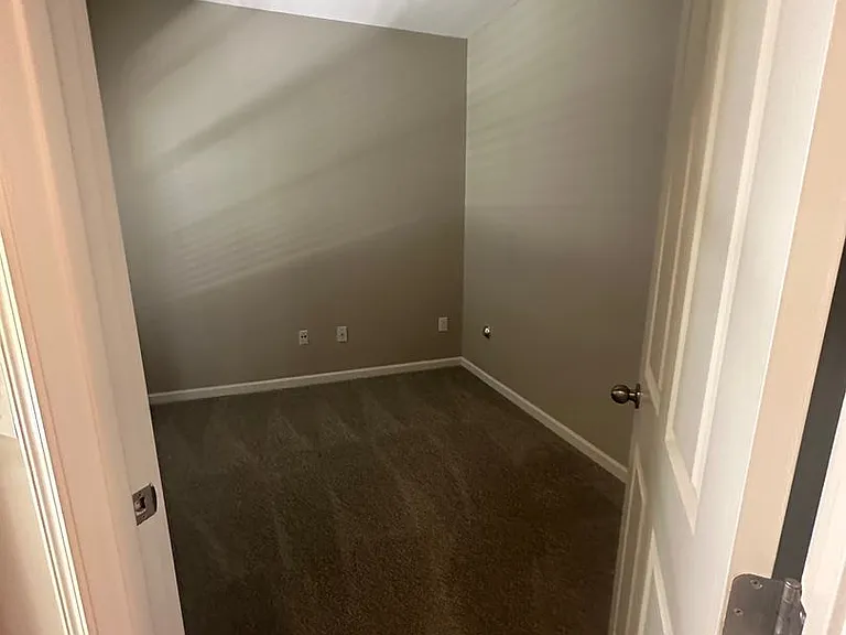 5353 Nottinghamshire Ln — Photo 19