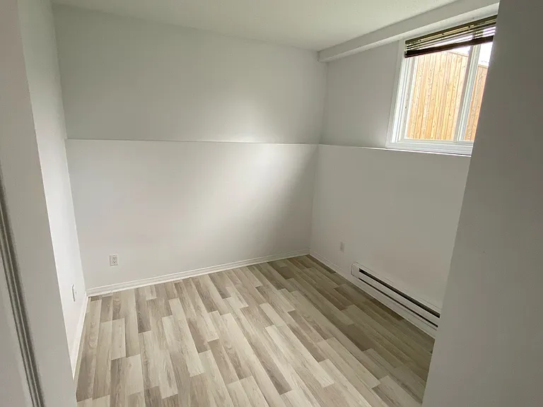 239 Stiver St #B — Photo 9
