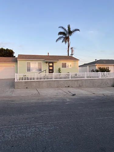 615 Sunset Dr Photo 1