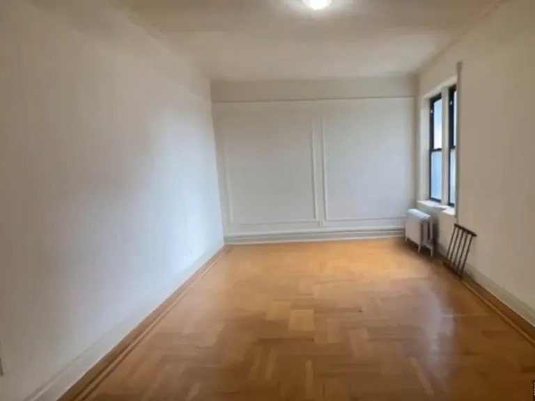 2160 Wallace Ave #6 — Photo 3