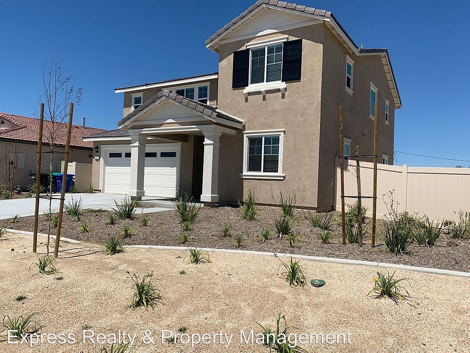 1st image of 2561 Blue Spruce Ln