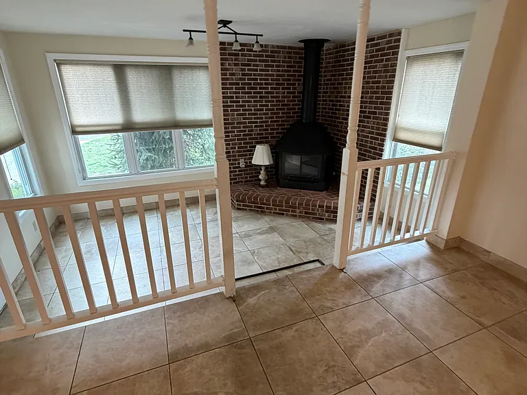 1206 Oak Ave — Photo 9