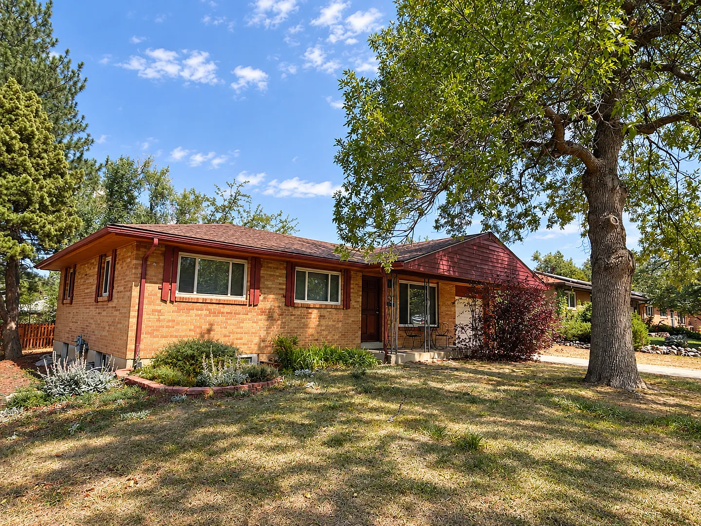 Classic Martin Acres Ranch Style House for Rent! — Photo 2