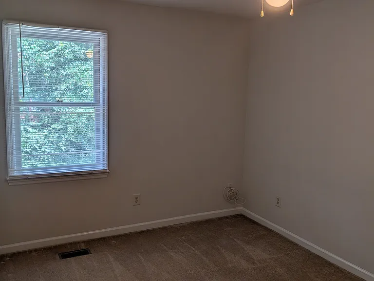 106 Bethany Ln — Photo 18