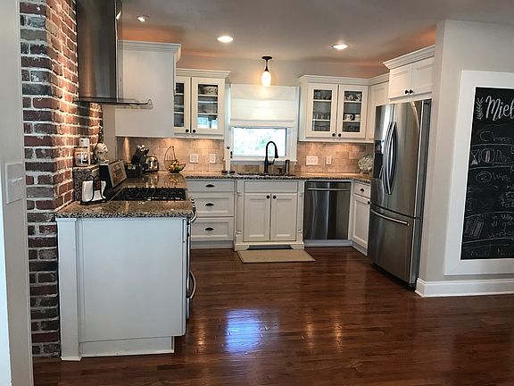 2nd image of 3225 Oriole Dr