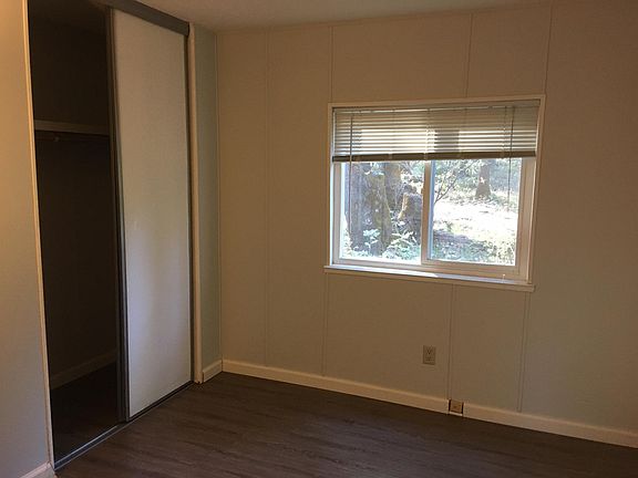 4th image of 10232 Crestview Dr