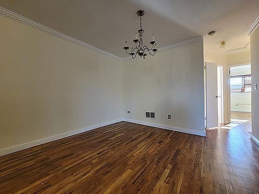 3rd image of 3211 Griswold Ave #2
