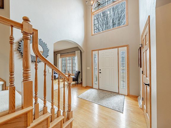 3rd image of 2230 E Elmview Dr