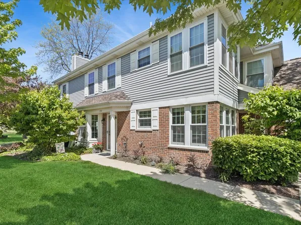 1230 S Wellington Ct, Buffalo Grove, IL 60089