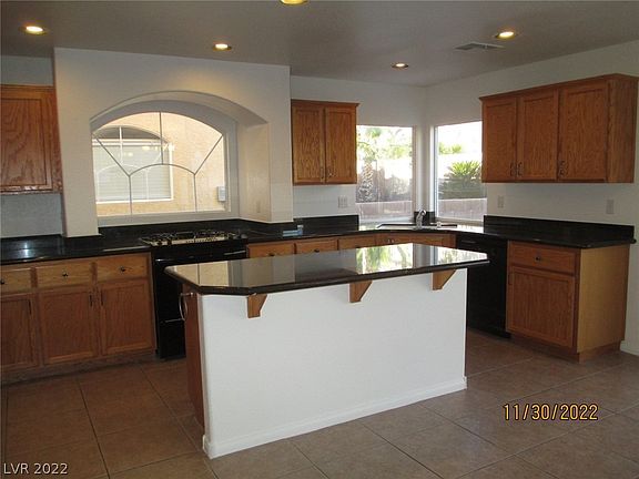 3rd image of 10963 Carberry Hill St