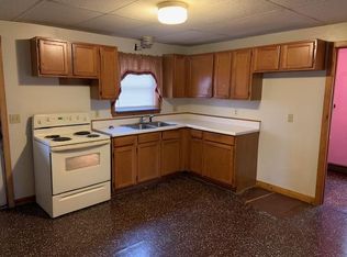 34 Marshall St #B, Putnam, CT 06260