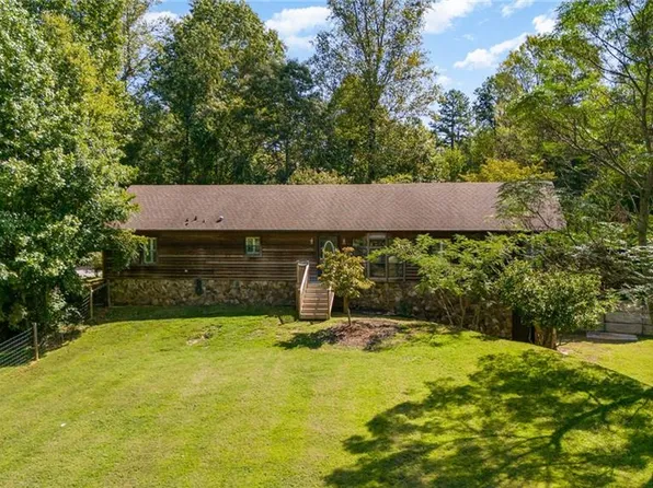 2975 Motsinger Rd, Winston Salem, NC 27107