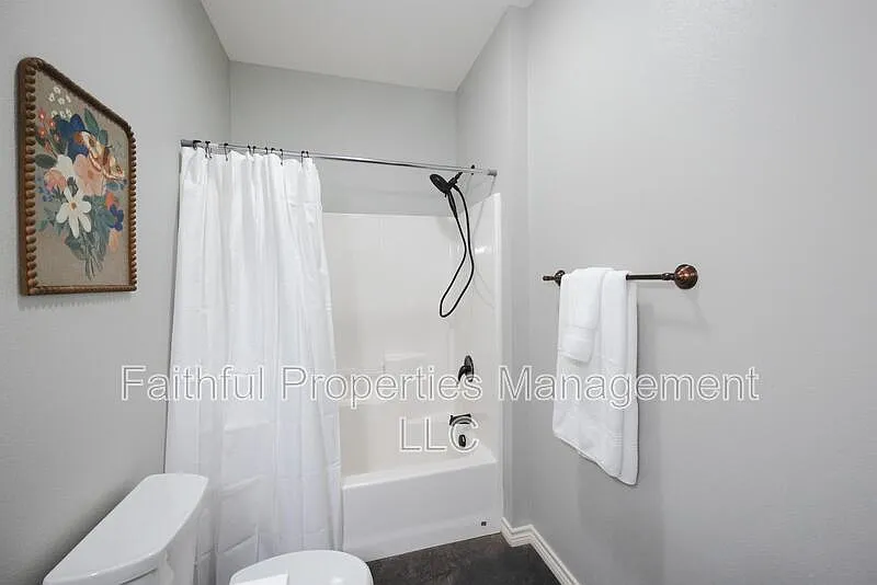 2 bed, 1.0 bath, $1,395 — Photo 4