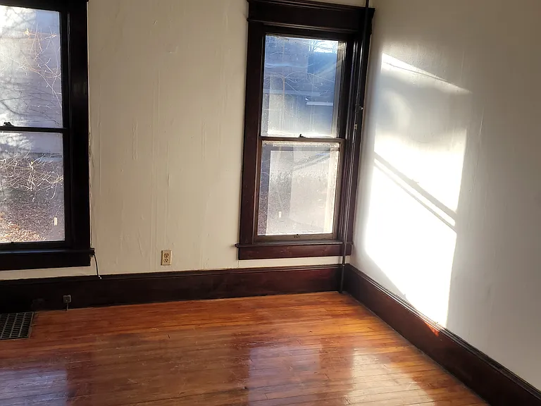 Dining room.