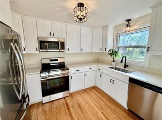 180 Greenwood Dr, South Kingstown, RI 02879
