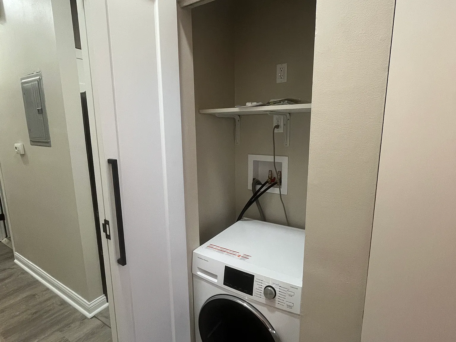 1 bed, $1,325 — Photo 3