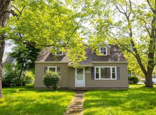 2884 Lake Ave, Rochester, NY 14612