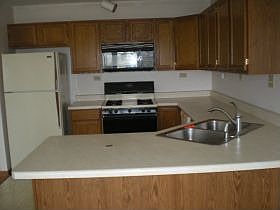 4th image of 915 Ascot Dr