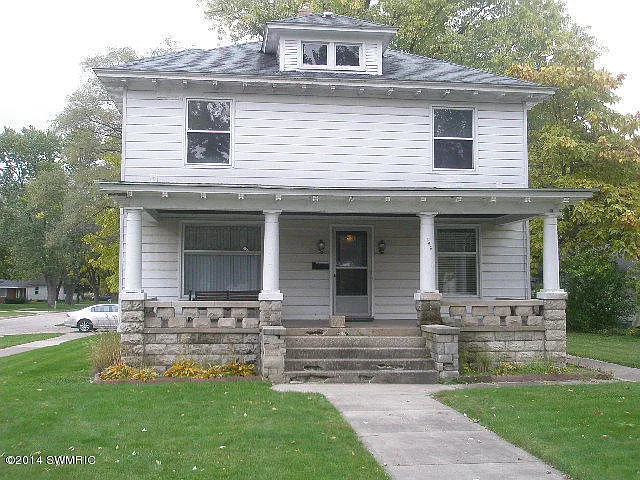 363 Lincoln Ave photo 1