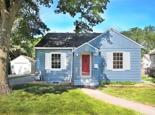 905 2nd St S, Moorhead, MN 56560