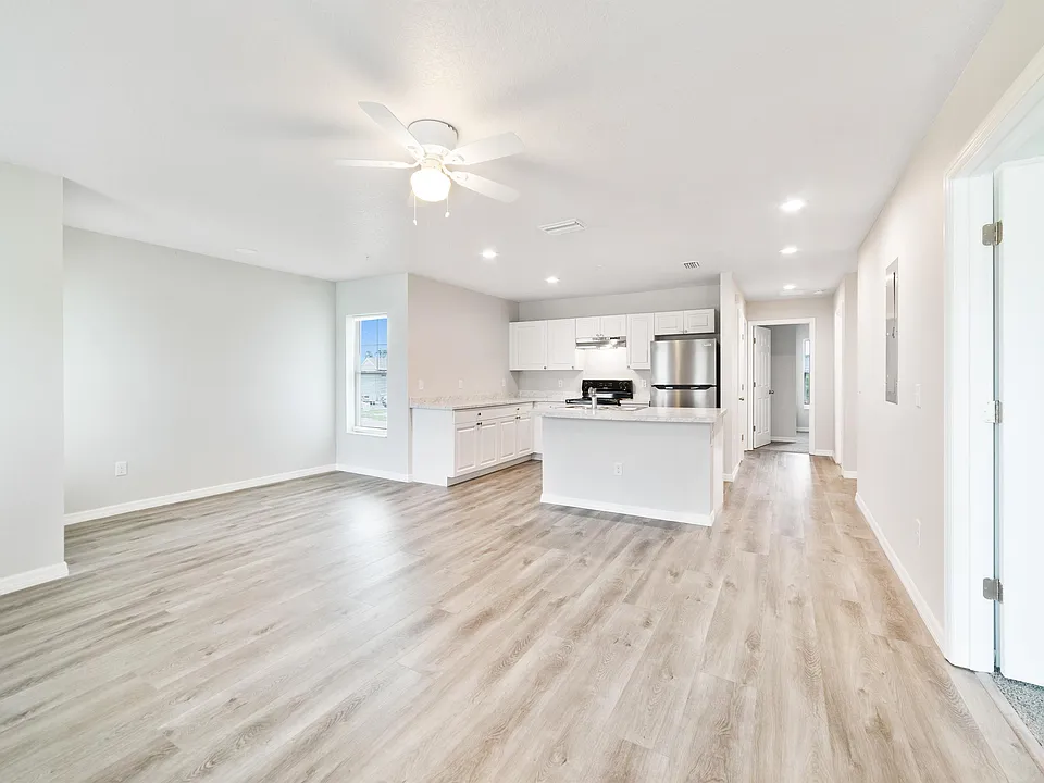 254 Taylor Ln #202