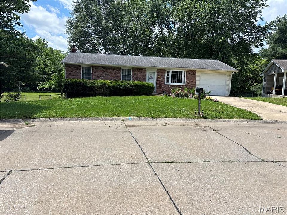 1st image of 601 Odus Dr