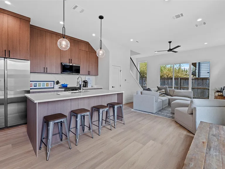 506 Krebs Ln #3 — Photo 2