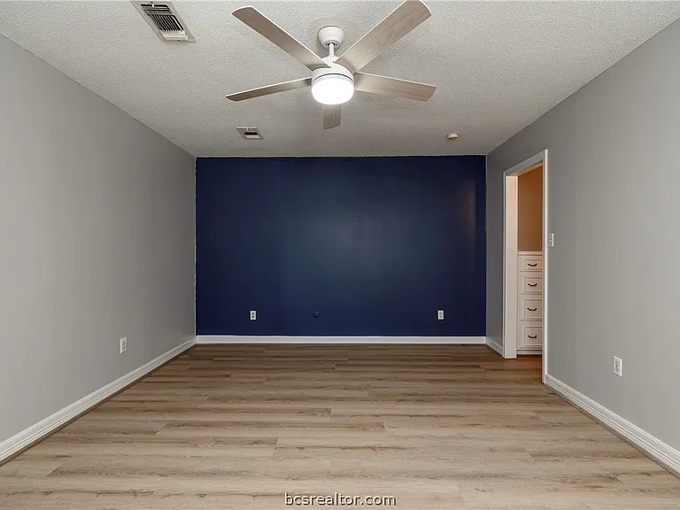3705 Holly Dr — Photo 10