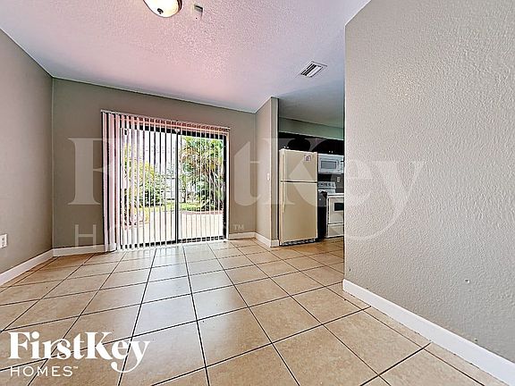 5th image of 17800 NW 28th Ct