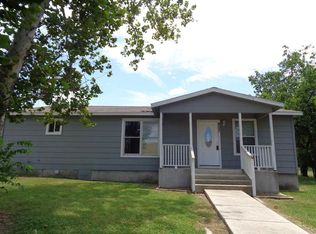 907 E Live Oak St, Burnet, TX 78611