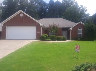 211 Somerled Ct, Florence, AL 35633