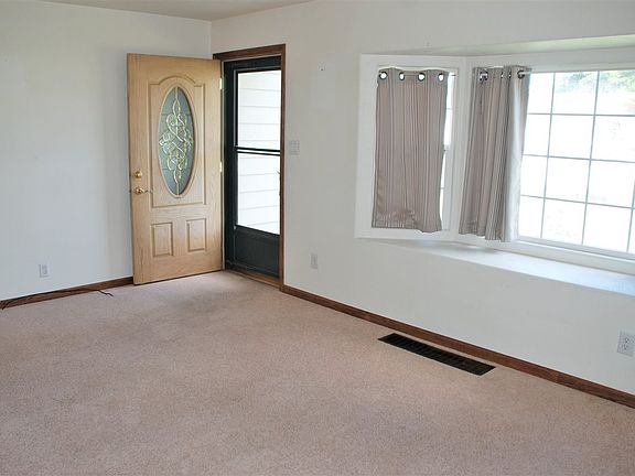 2nd image of 812 S 10th St