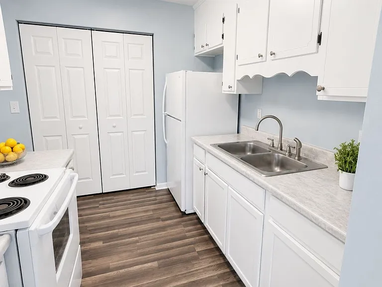 823 E Lafayette St — Photo 19